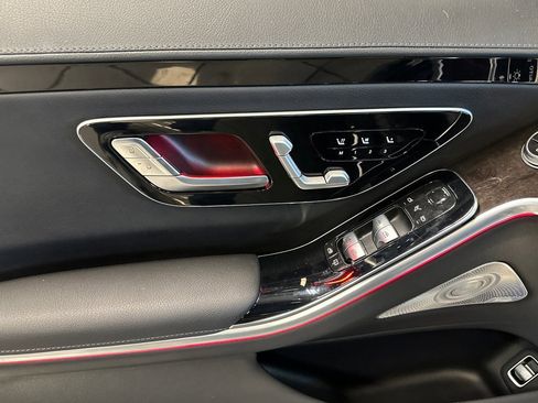 Used 2026 Mercedes-Benz S 500 4MATIC image 11