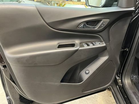 Used 2024 Chevrolet Equinox LT AWD/4WD image 13