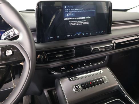 New 2026 Lincoln Aviator AWD w/ Jet Appearance Package image 5