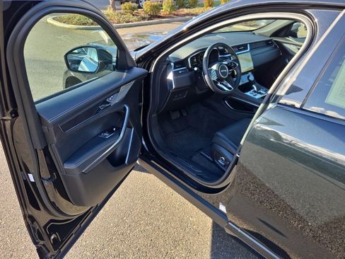 Used 2024 Jaguar F-PACE R-Dynamic S image 10