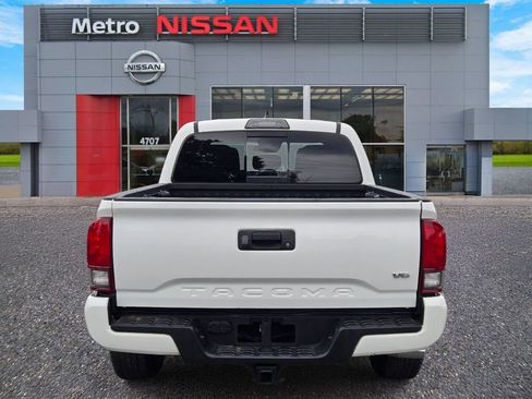 Used 2019 Toyota Tacoma TRD Sport RWD image 6