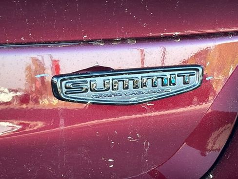 New 2025 Jeep Grand Cherokee L Summit image 13