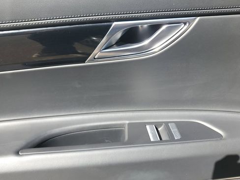 Used 2022 Genesis GV80 2.5T image 19