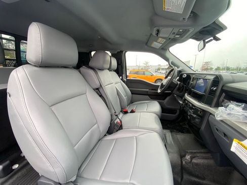 New 2025 Ford F350 XL w/ XL Chrome Package image 30