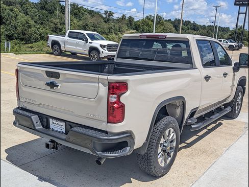 New 2026 Chevrolet Silverado 2500 Custom w/ Custom Value Package AWD/4WD image 7