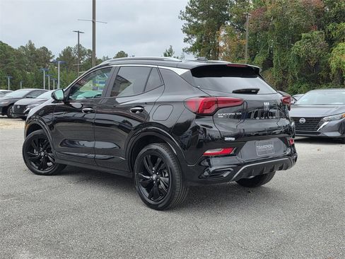 Used 2024 Buick Encore GX Sport Touring image 6