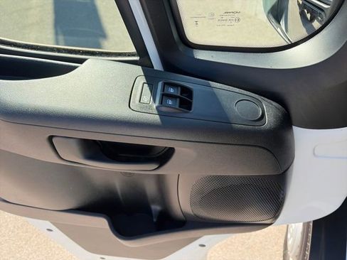 Used 2024 RAM ProMaster 2500 image 39