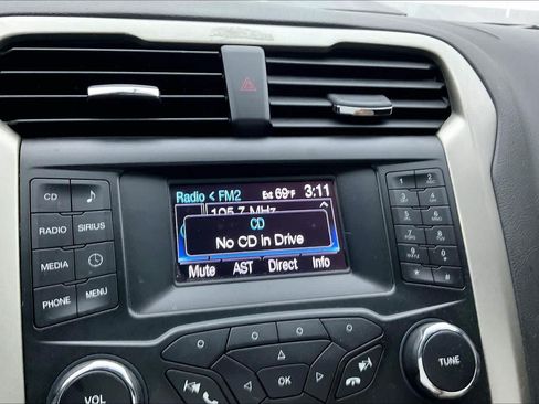 Used 2014 Ford Fusion SE FWD image 30