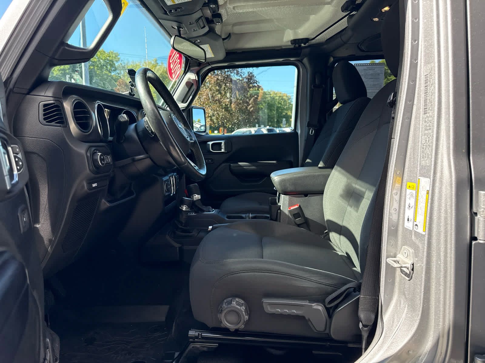 Used 2020 Jeep Gladiator Sport w/ Quick Order Package 24S AWD/4WD image 15
