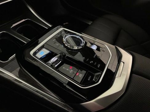 Used 2024 BMW i7 xDrive60 RWD image 13