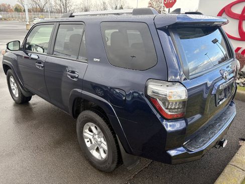 Used 2022 Toyota 4Runner SR5 Premium image 5
