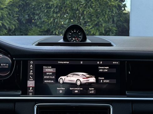 Used 2018 Porsche Panamera 4S image 33