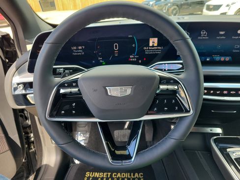 Certified 2025 Cadillac Lyriq Luxury image 32