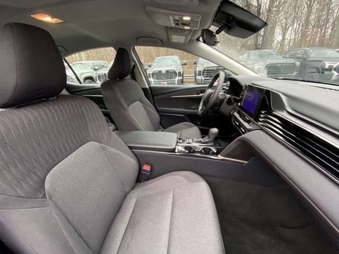 Used 2025 Toyota Camry LE image 28