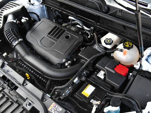 Used 2023 GMC Acadia SLT FWD image 54