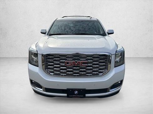 Used 2019 GMC Yukon Denali w/ Denali Ultimate Package image 2