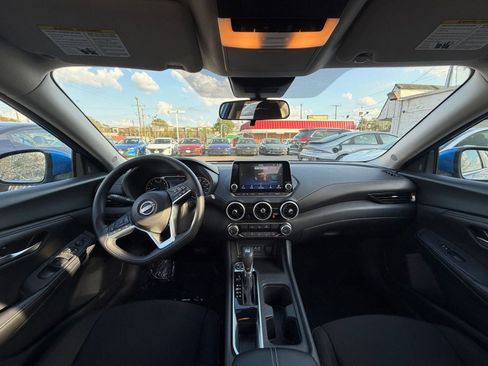 Used 2025 Nissan Sentra SV image 31
