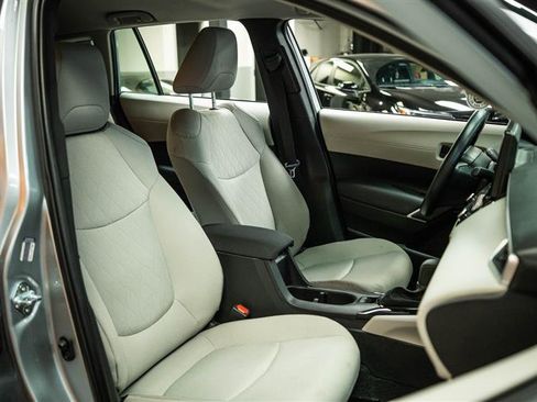 Used 2025 Toyota Corolla Cross L image 13