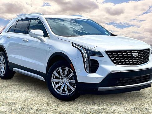 Used 2022 Cadillac XT4 Premium Luxury AWD/4WD image 1