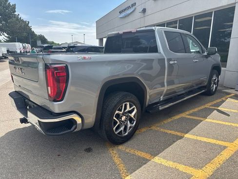 Used 2023 GMC Sierra 1500 SLT w/ SLT Premium Plus Package AWD/4WD image 8