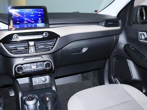 Used 2022 Ford Escape SE image 22
