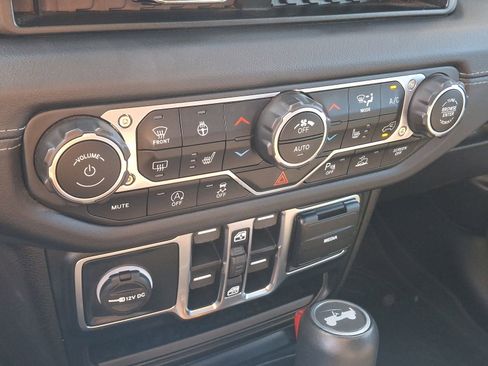 Used 2024 Jeep Wrangler Sahara w/ Technology Group image 19