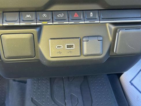 New 2026 Chevrolet Silverado 1500 Custom w/ LPO, Dark Essentials Package AWD/4WD image 20