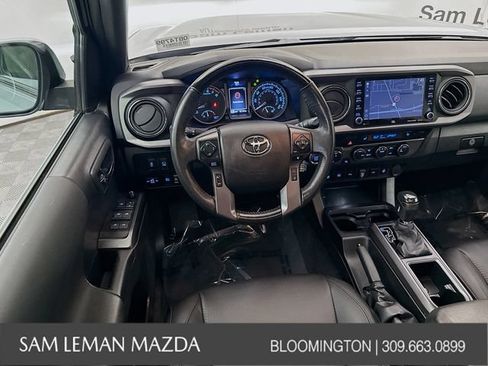Used 2022 Toyota Tacoma TRD Off-Road w/ TRD Premium Off Road Package AWD/4WD image 23