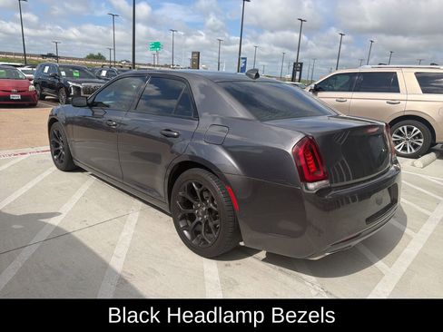 Used 2019 Chrysler 300 Touring w/ Sport Appearance Package RWD image 6