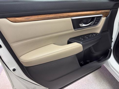 Used 2017 Honda CR-V EX-L image 14
