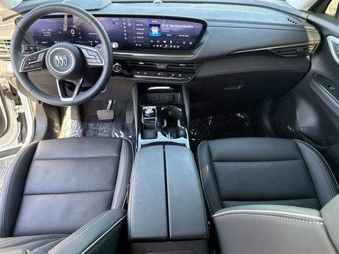 Used 2025 Buick Envision Avenir AWD/4WD image 20