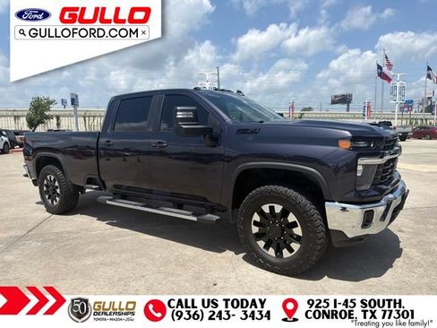 Used 2024 Chevrolet Silverado 3500 LT w/ Texas Edition AWD/4WD image 2