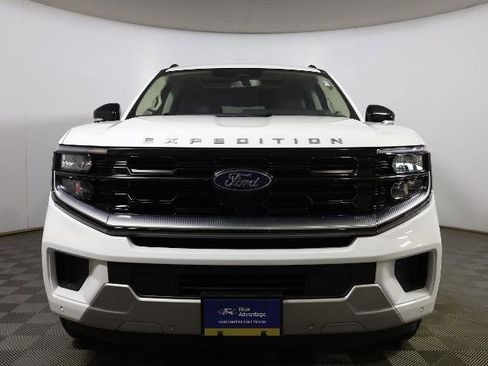 Certified 2025 Ford Expedition Platinum image 3