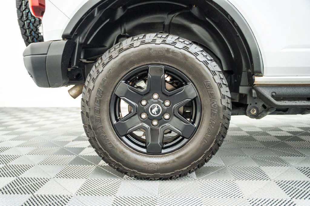 Used 2023 Ford Bronco Black Diamond AWD/4WD image 16