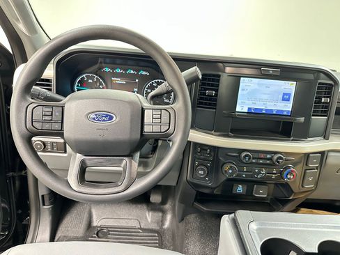 New 2025 Ford F350 XL w/ XL Chrome Package image 15