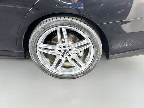 Used 2019 Mercedes-Benz E 300 image 41