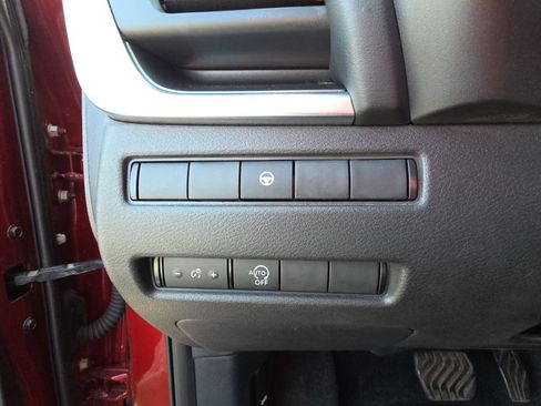 Used 2023 Nissan Rogue SV AWD/4WD image 20