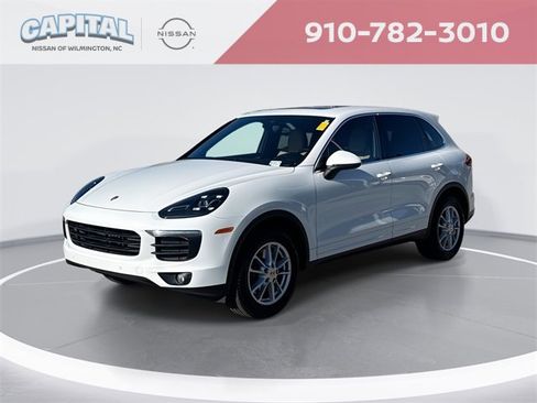 Used 2016 Porsche Cayenne Base image 1