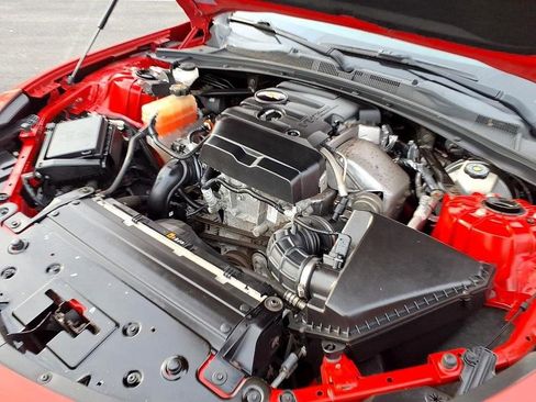 Used 2019 Chevrolet Camaro LT image 16