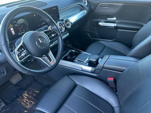 Used 2022 Mercedes-Benz GLB 250 4MATIC image 9