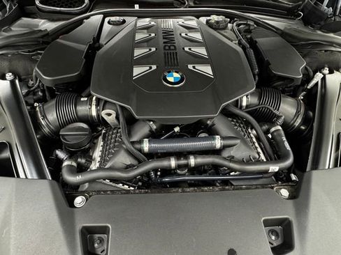 Used 2023 BMW 760i xDrive w/ Executive Package image 34
