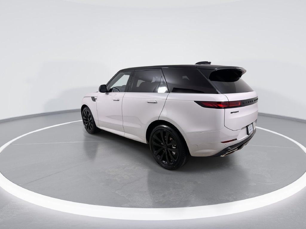 New 2027 Land Rover Range Rover Sport Dynamic SE AWD/4WD image 6