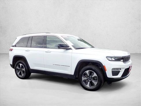 Used 2022 Jeep Grand Cherokee Limited 4xe AWD/4WD image 6