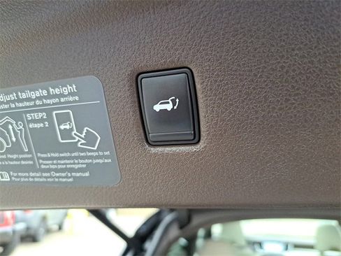 Used 2019 INFINITI QX50 Essential w/ Sensory Package image 28