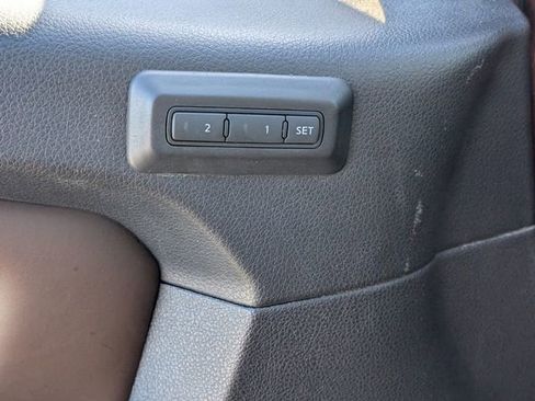 Used 2017 Nissan Titan Platinum Reserve image 31