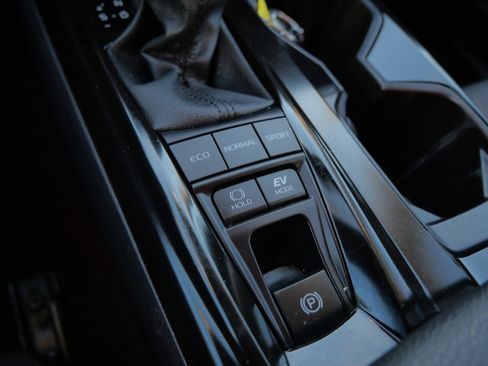 Certified 2025 Toyota Camry LE image 33