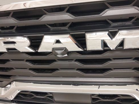 New 2026 RAM 2500 Tradesman AWD/4WD image 31