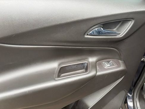 Used 2021 Chevrolet Equinox LT FWD image 30