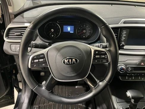 Used 2020 Kia Sorento S image 23