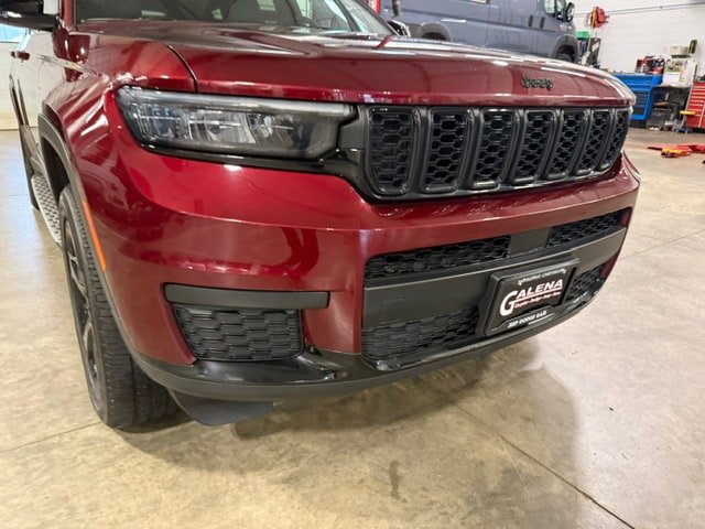 Used 2024 Jeep Grand Cherokee L Altitude AWD/4WD image 2